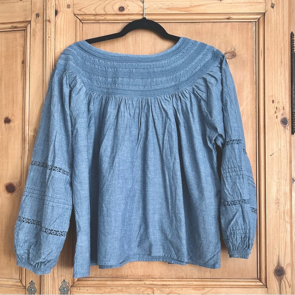 GAP Women’s Light Blue Cotton Chambray Embroidered Bohemian Blouse Sz L - Picture 3 of 7